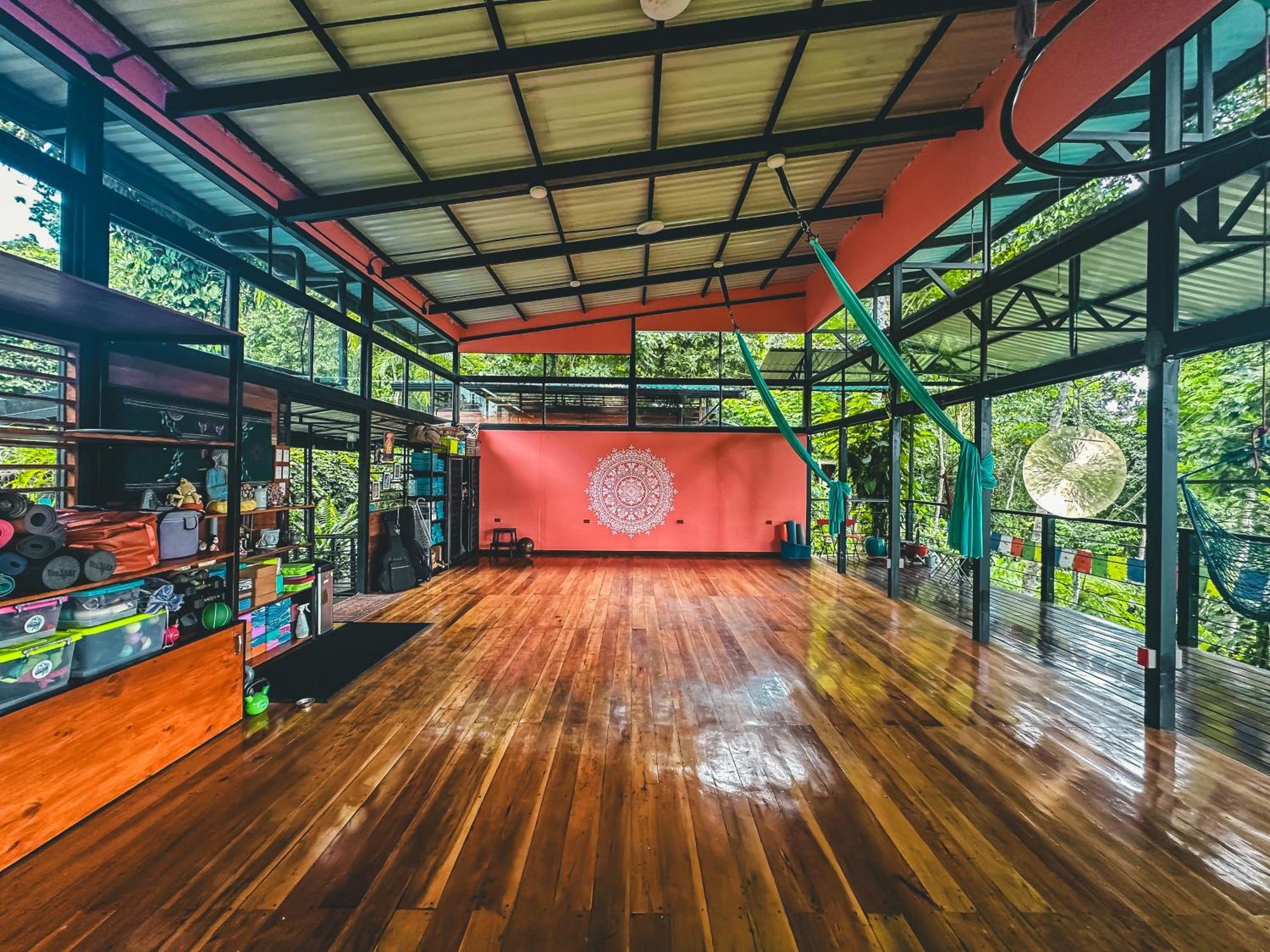 卡维塔Selva Madre Eco-Sanctuary公寓式酒店 外观 照片